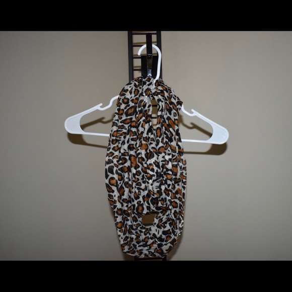 Infinity Scarf - Picture 2 of 3